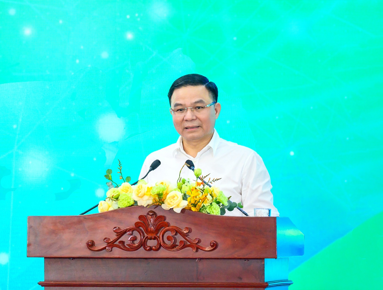 Đ/c Lê Mạnh Hùng – Bí thư Đảng ủy, Chủ tịch HĐTV Petrovietnam chỉ đạo tại Hội nghị Đ/c Lê Mạnh Hùng – Bí thư Đảng ủy, Chủ tịch HĐTV Petrovietnam chỉ đạo tại Hội nghị