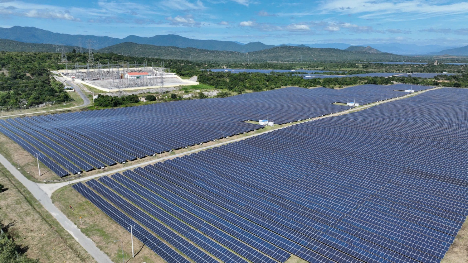 EVN khởi công, khánh thành nhiều dự án, công trình điện chào mừng Đại hội lần thứ XIV của Đảng