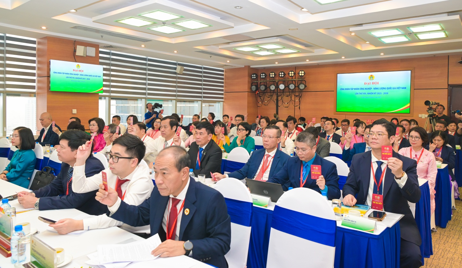 [Chùm ảnh] Đại hội Công đoàn Petrovietnam khóa VIII: Hội tụ ý chí, niềm tin của người lao động