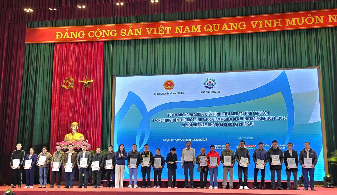 Giảm nghèo bền vững gắn với nông nghiệp sinh thái và bảo vệ môi trường