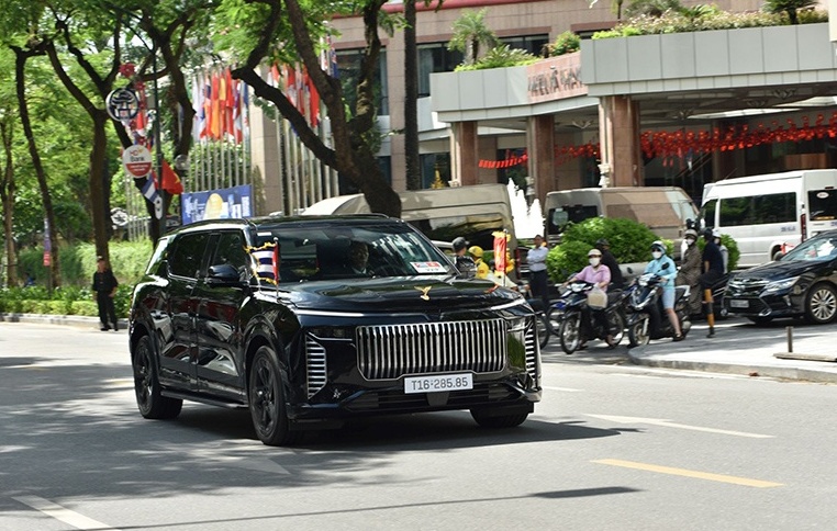 Bí mật phía sau Lạc Hồng 900 LX - “Pháo đài điện” đạt chuẩn chống đạn VR7 dành cho nguyên thủ