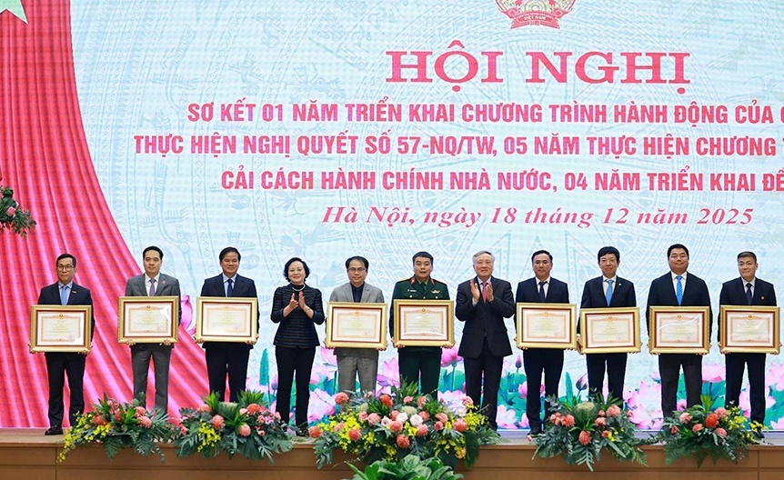 Tiên phong chuyển đổi số, Vietjet nhận Bằng khen từ Thủ tướng Chính phủ