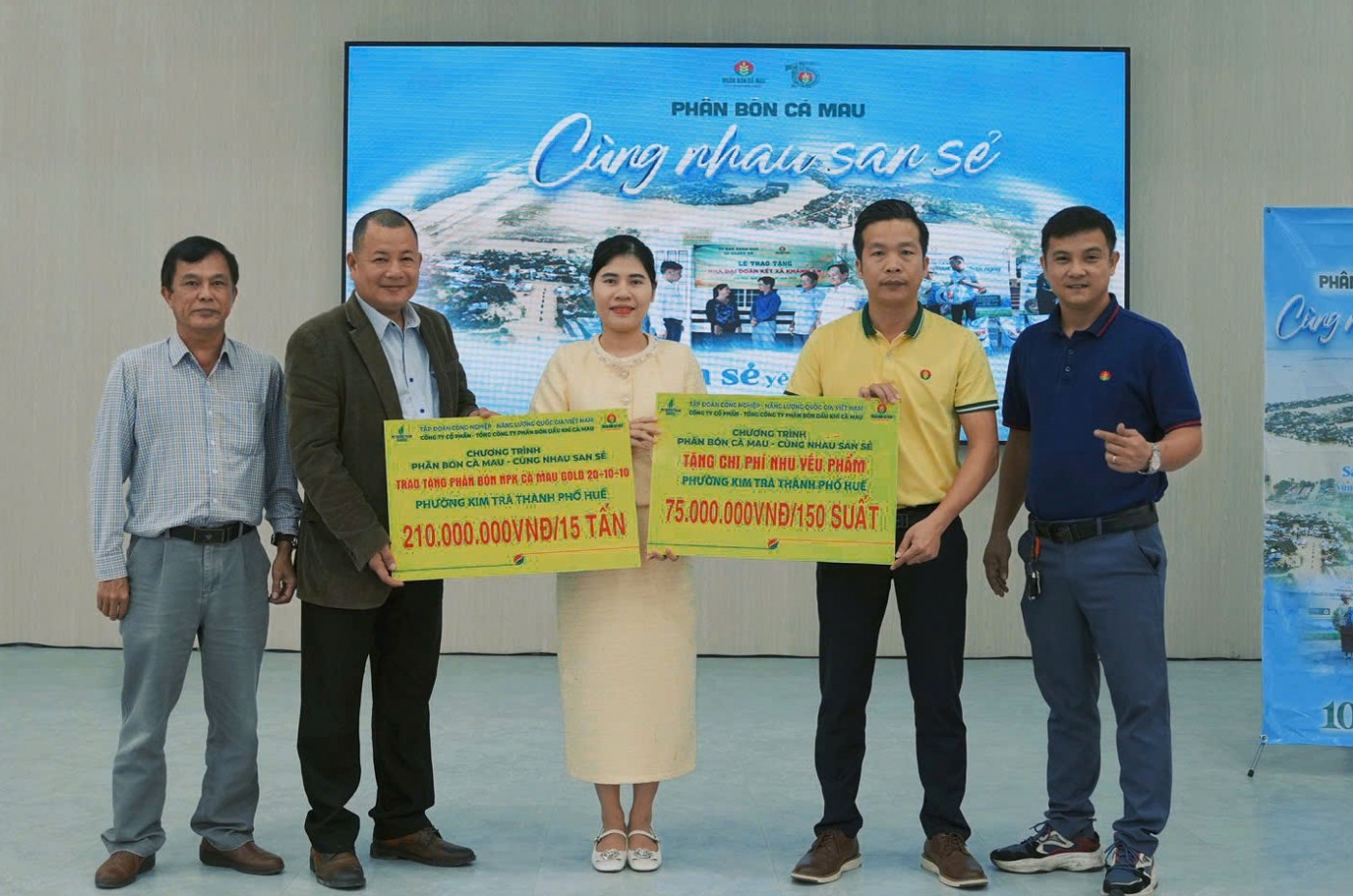 Phân bón Cà Mau đồng hành cùng Kim Trà (Huế) hồi phục sau 4 đợt ngập lụt