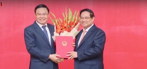 [VIDEO] Ông Lê Mạnh Hùng làm Quyền Bộ trưởng Bộ Công Thương