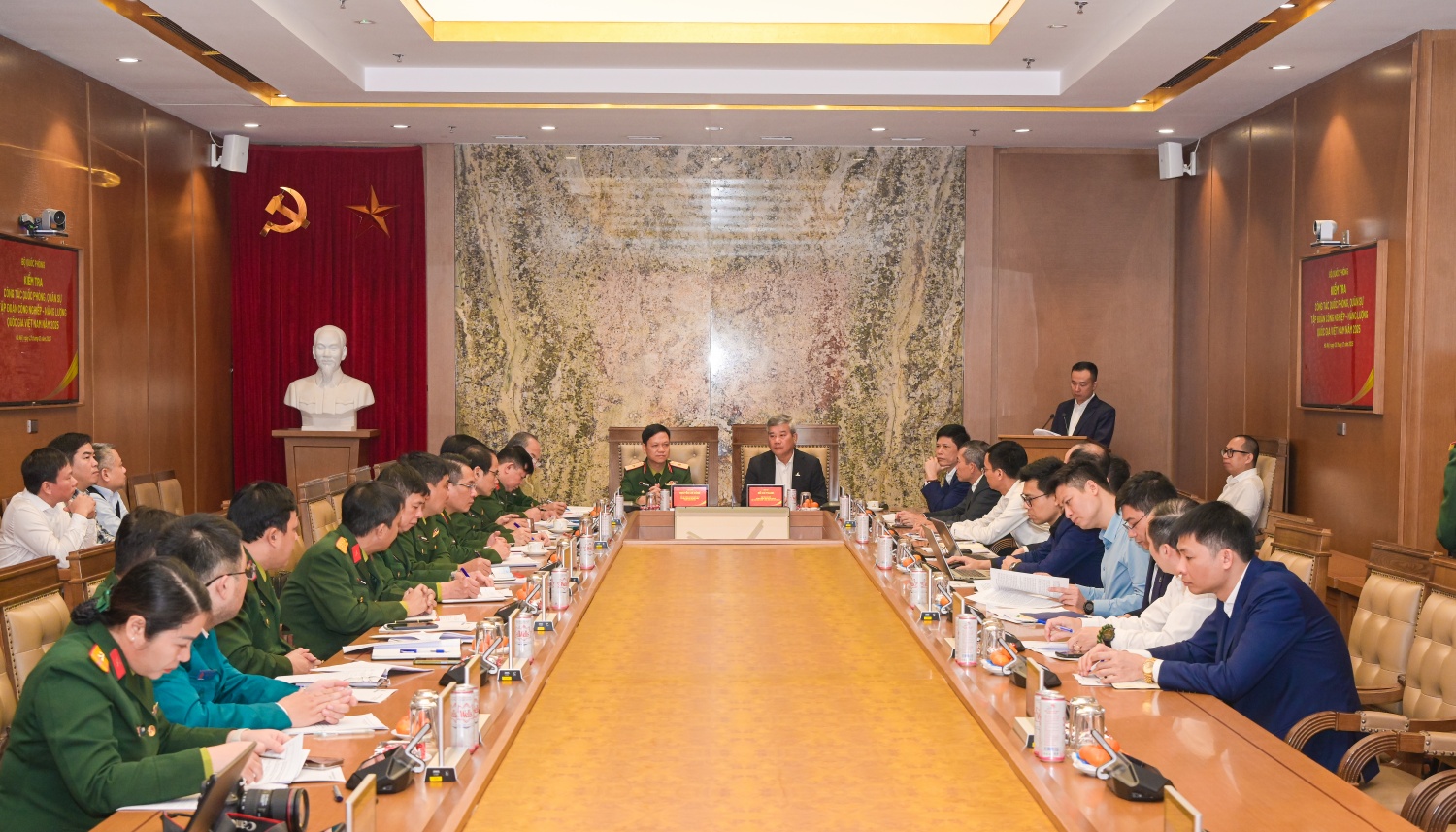 Petrovietnam nâng cao hiệu quả công tác quốc phòng, quân sự, gắn với nhiệm vụ sản xuất kinh doanh