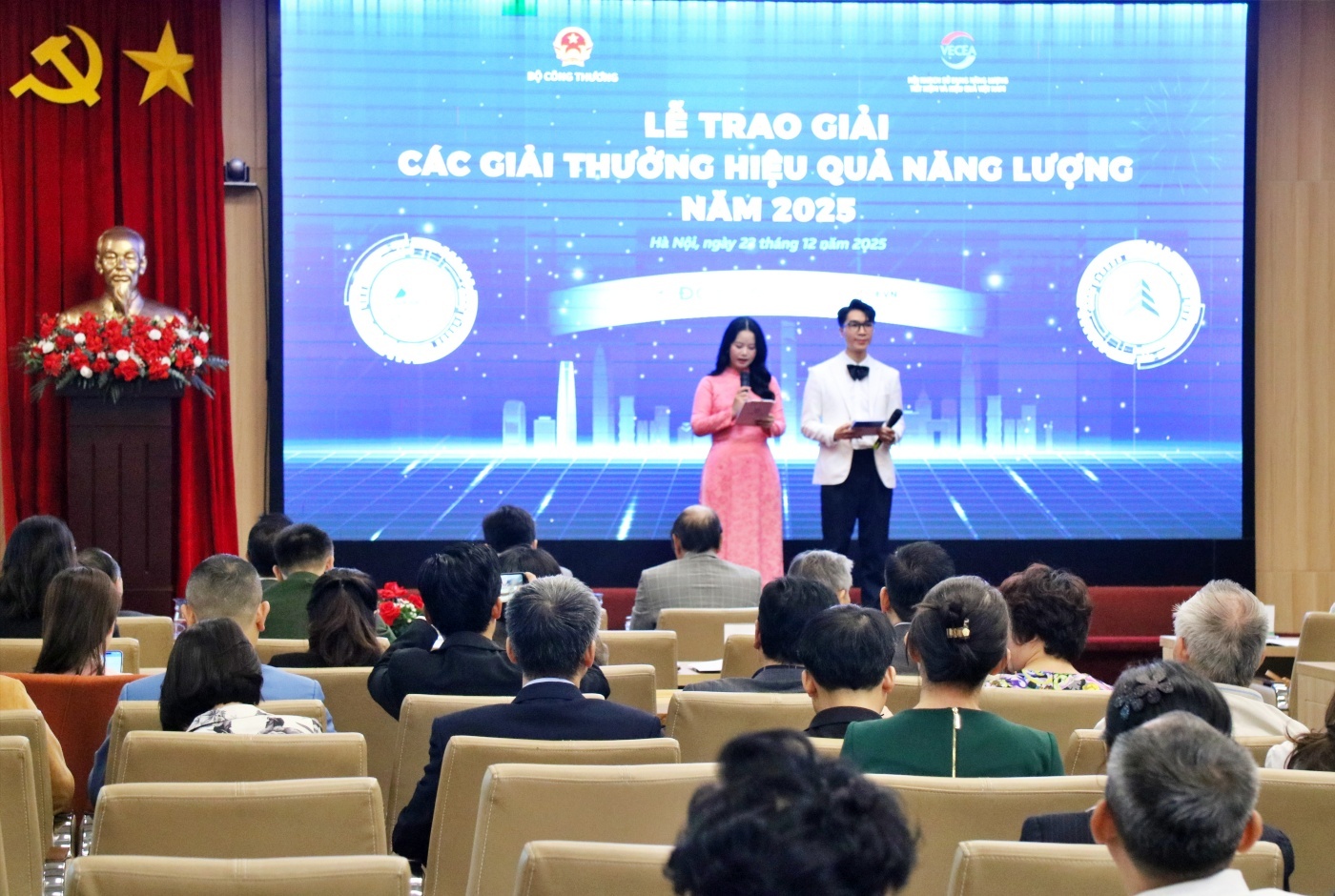 Tôn vinh các điển hình tiên phong sử dụng năng lượng hiệu quả