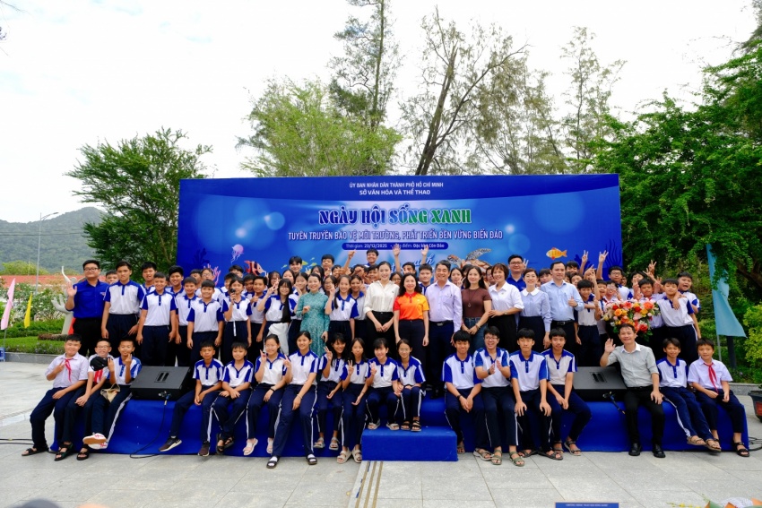 Lan tỏa thông điệp “Vì biển đảo xanh”