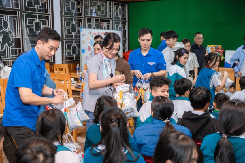 PTSC Marine và hành trình “Trao gửi yêu thương - Ươm mầm tri thức”