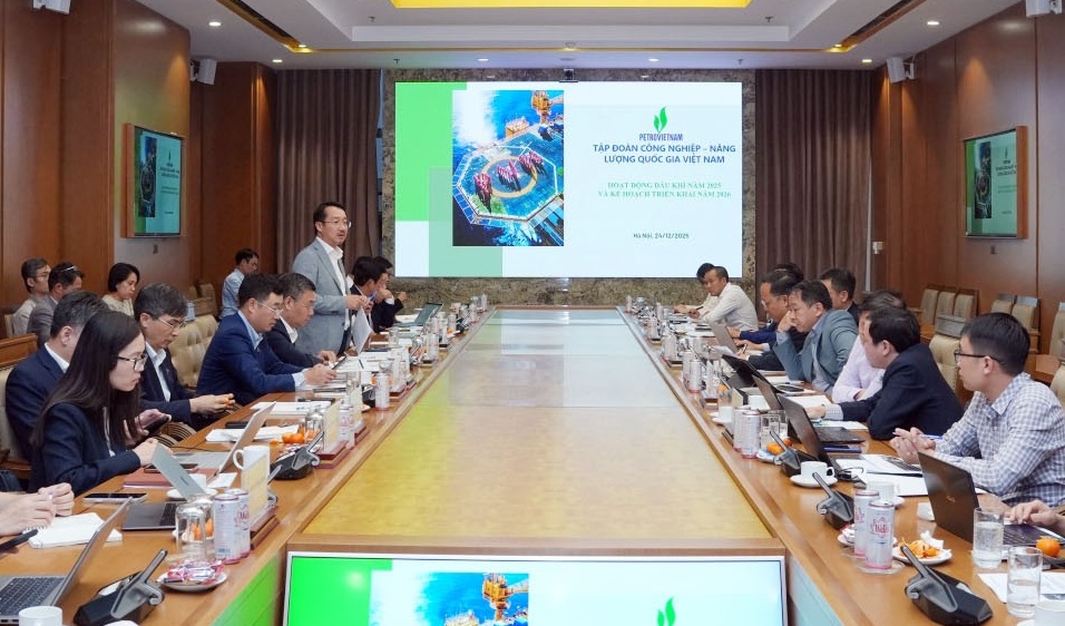 Petrovietnam và Bộ Công Thương trao đổi về hoạt động dầu khí