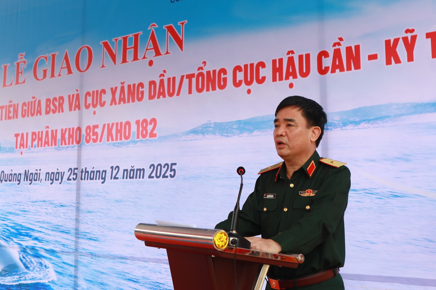 BSR bàn giao lô nhiên liệu đặc chủng đầu tiên phục vụ Quốc phòng cho Cục Xăng dầu