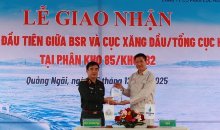 BSR bàn giao lô nhiên liệu đặc chủng đầu tiên phục vụ quốc phòng cho Cục Xăng dầu tại Phân kho 85