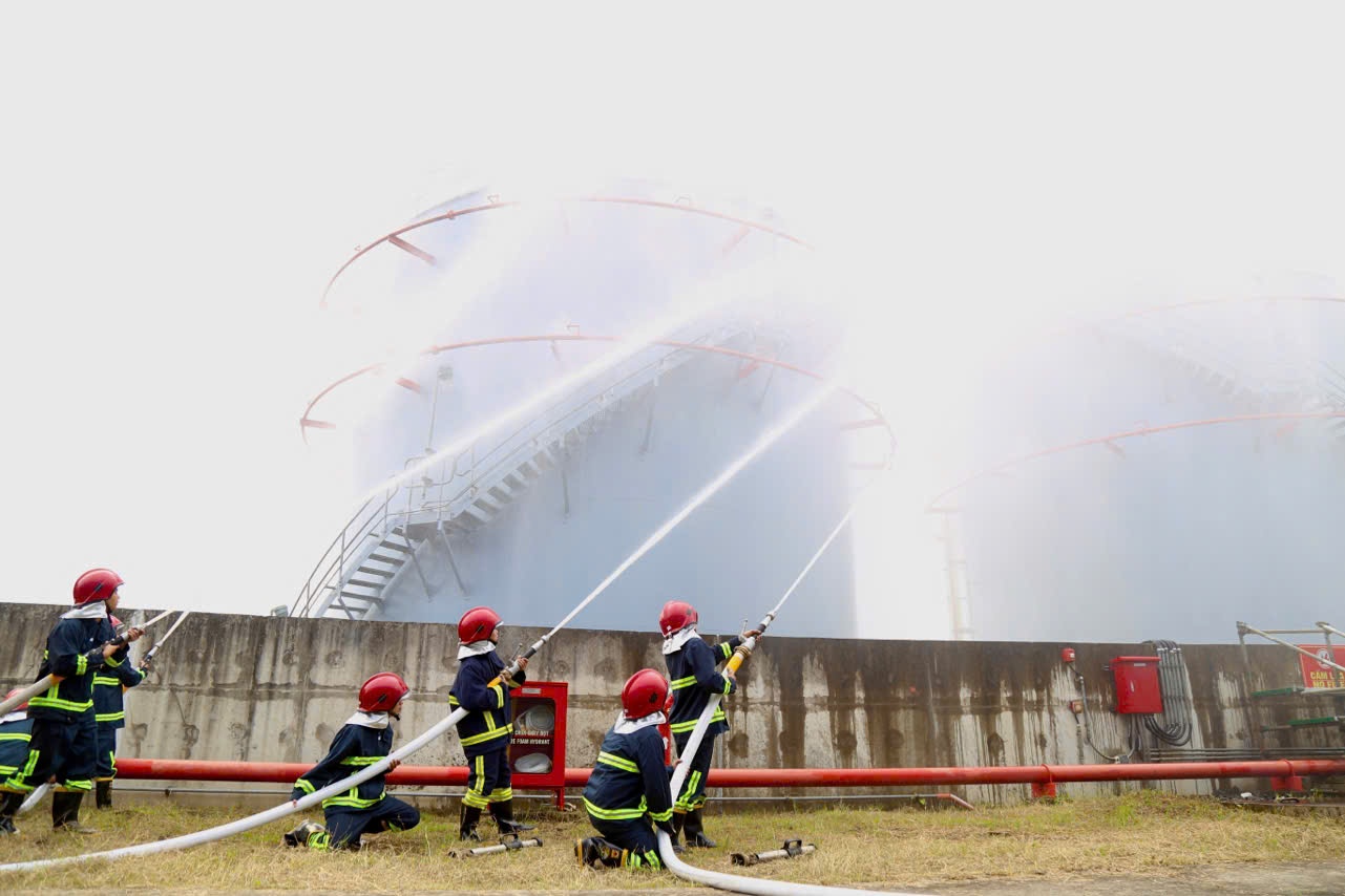 NMNĐ Sông Hậu 1 tổ chức diễn tập PCCC, nâng cao khả năng ứng phó sự cố