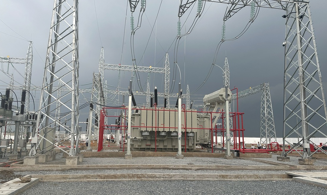 Đóng điện Trạm biến áp 220kV Lấp Vò chào mừng thành Đại hội Công đoàn Điện lực Việt Nam lần thứ VII