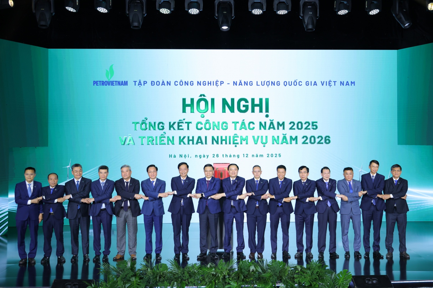 Thủ tướng Phạm Minh Chính: Petrovietnam giữ vững niềm tự hào và bản lĩnh “chiến binh” trong giai đoạn mới Thủ tướng Phạm Minh Chính: Petrovietnam giữ vững niềm tự hào và bản lĩnh “chiến binh” trong giai đoạn mới