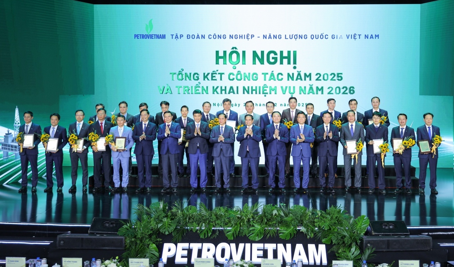 Petrovietnam vinh danh các tập thể có thành tích xuất sắc năm 2025