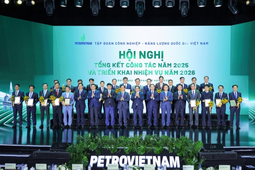 Vietsovpetro được vinh danh hiệu “Bản lĩnh vượt sóng” tại hội nghị tổng kết Petrovietnam 2025