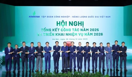 Petrovietnam tri ân đồng chí Lê Mạnh Hùng vì những đóng góp quan trọng cho ngành Công nghiệp - Năng lượng Quốc gia