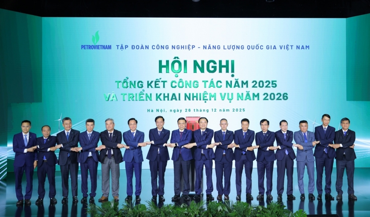 Petrovietnam tri ân đồng chí Lê Mạnh Hùng vì những đóng góp quan trọng cho ngành Công nghiệp - Năng lượng Quốc gia