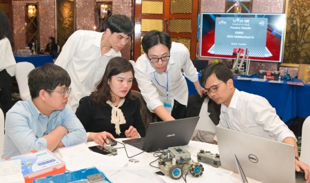 [Chùm ảnh] Giáo viên khu vực phía Bắc tham gia tập huấn vận hành phòng STEM Innovation Petrovietnam