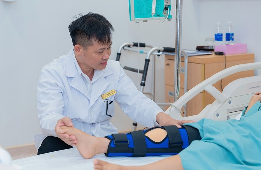 Người hùng thầm lặng đứng sau những ca phục hồi vận động đầy thách thức