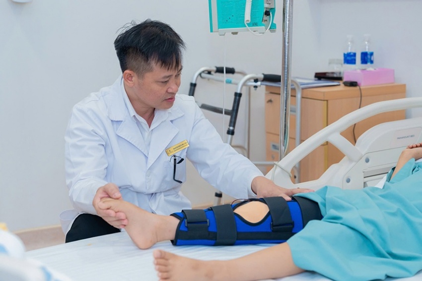 Người hùng thầm lặng đứng sau những ca phục hồi vận động đầy thách thức