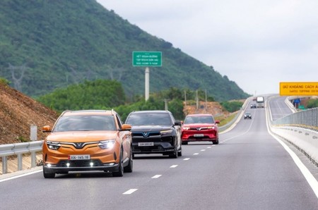 Ưu đãi tháng 12 sắp khép lại, VinFast VF 8 được săn đón vì “mua dễ, dùng tiết kiệm”