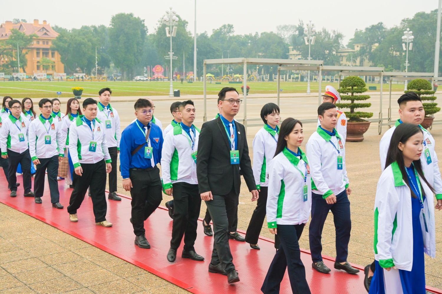 Những nỗ lực đó đã góp phần quan trọng đưa Nghị quyết Đại hội Đảng các cấp và Nghị quyết Đại hội Đoàn vào thực tiễn, tạo chuyển biến tích cực, toàn diện trên các mặt công tác Đoàn. Đặc biệt, Đoàn Thanh niên Petrovietnam đã thực hiện thắng lợi 12/12 chỉ tiêu Nghị quyết Đại hội Đoàn Tập đoàn lần thứ III, nhiệm kỳ 2022–2027, trong đó phần lớn các chỉ tiêu đã hoàn thành ngay trong giai đoạn 2022–2025, tạo nền tảng vững chắc cho sự phát triển của tổ chức Đoàn trong thời gian tới.