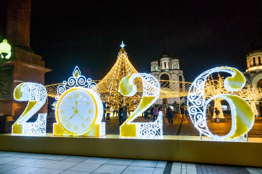 Không khí ấm áp chào đón năm mới tại Nga và Trung Quốc