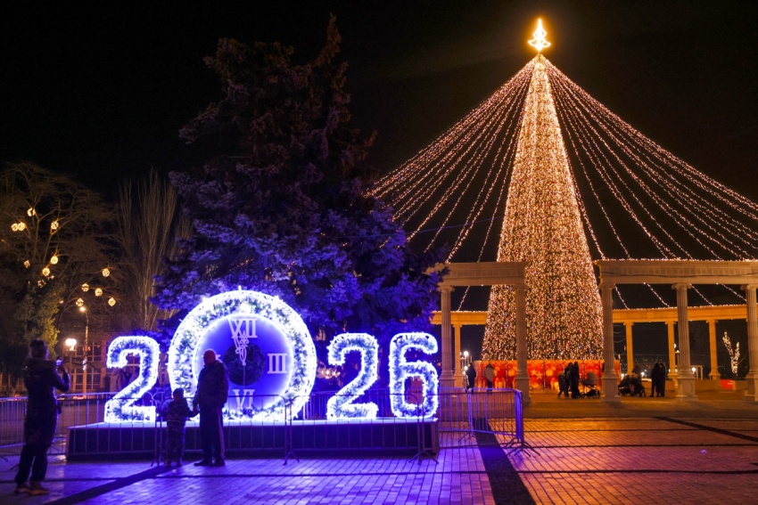 Không khí ấm áp chào đón năm mới tại Nga và Trung Quốc