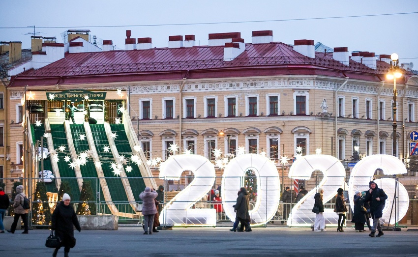 Không khí ấm áp chào đón năm mới tại Nga và Trung Quốc