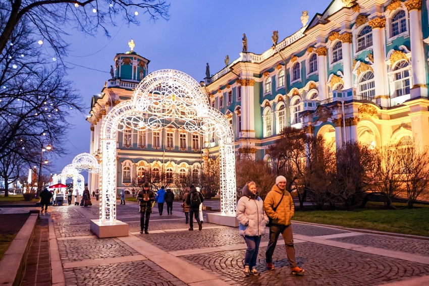 Không khí ấm áp chào đón năm mới tại Nga và Trung Quốc