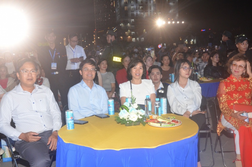 Rực rỡ đêm nghệ thuật “Khơi sóng bình minh” chào đón năm mới 2026