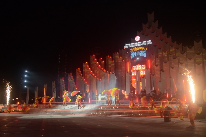 Rực rỡ đêm nghệ thuật “Khơi sóng bình minh” chào đón năm mới 2026