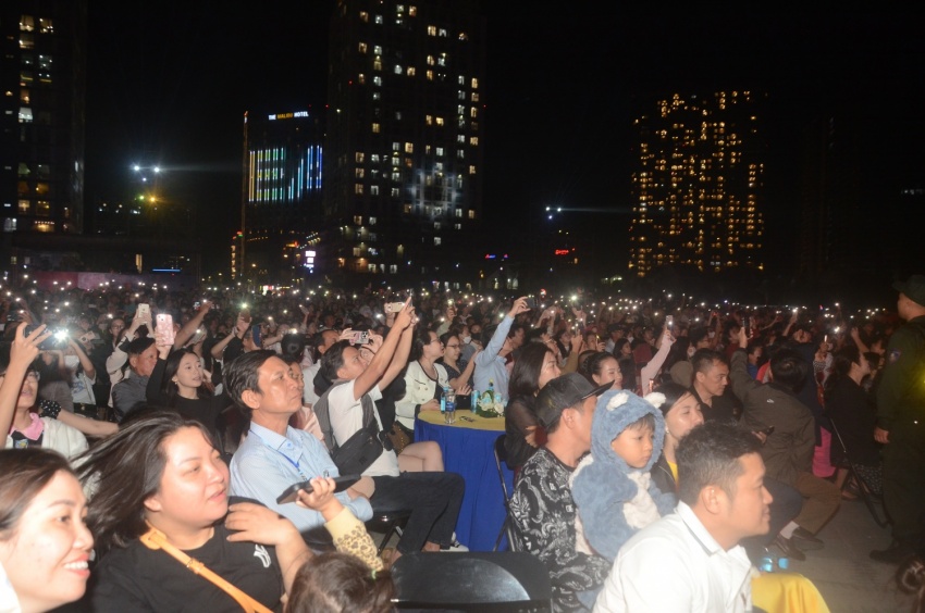 Rực rỡ đêm nghệ thuật “Khơi sóng bình minh” chào đón năm mới 2026