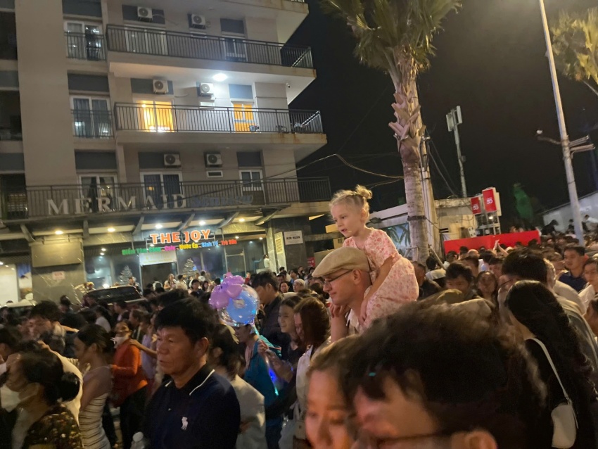 Rực rỡ đêm nghệ thuật “Khơi sóng bình minh” chào đón năm mới 2026