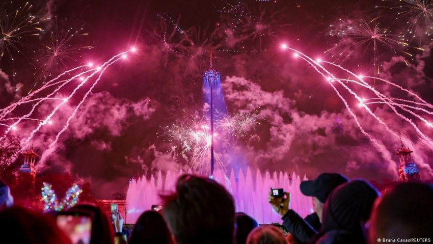 Thế giới rực rỡ trong khoảnh khắc bước sang năm 2026