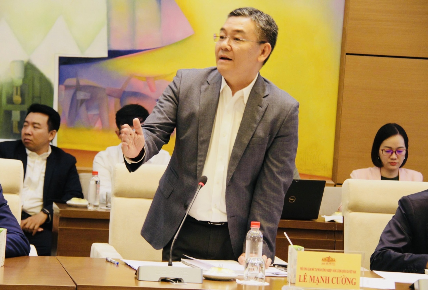 Sửa Luật Dầu khí: Mở rộng tư duy phát triển chuỗi năng lượng ngoài khơi