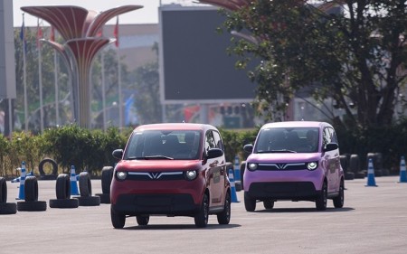 Chuyên gia: VinFast đang biến câu hỏi “có nên mua xe điện” thành “nên mua mẫu xe điện nào”