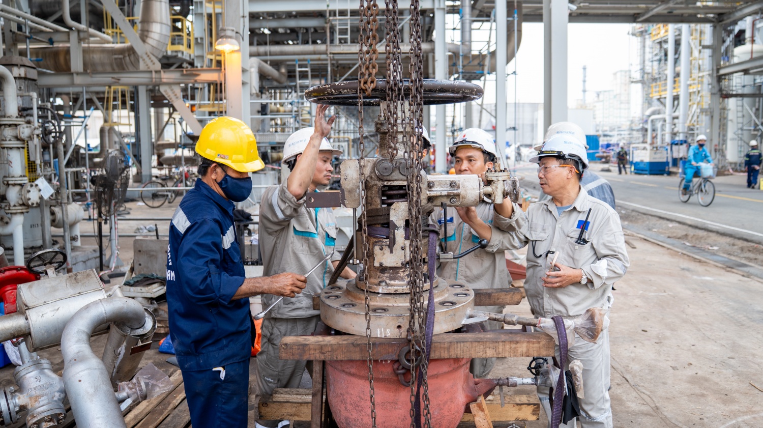 [Chùm ảnh] BDTT Nhà máy đạm Phú Mỹ: Nhịp làm việc khẩn trương trong từng công đoạn