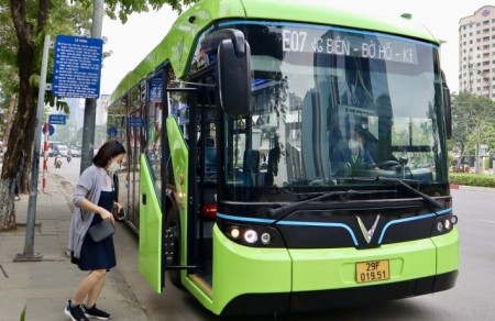 Chuẩn hóa chi phí vận hành xe buýt điện trung bình và nhỏ tại Hà Nội