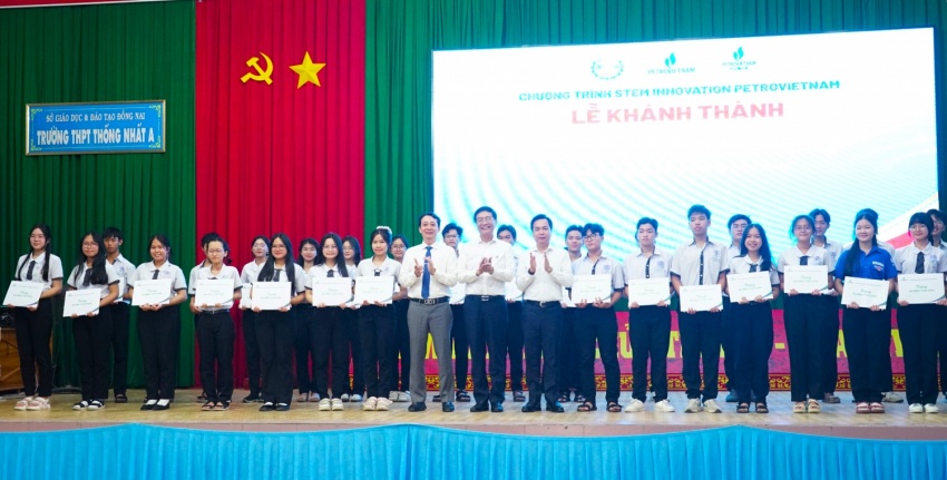 Ươm mầm tư duy khoa học và năng lực nghiên cứu cho học sinh ngay từ bậc phổ thông STEM Innovation Petrovietnam: Bệ phóng tư duy khoa học cho học sinh Trường THPT Thống Nhất A