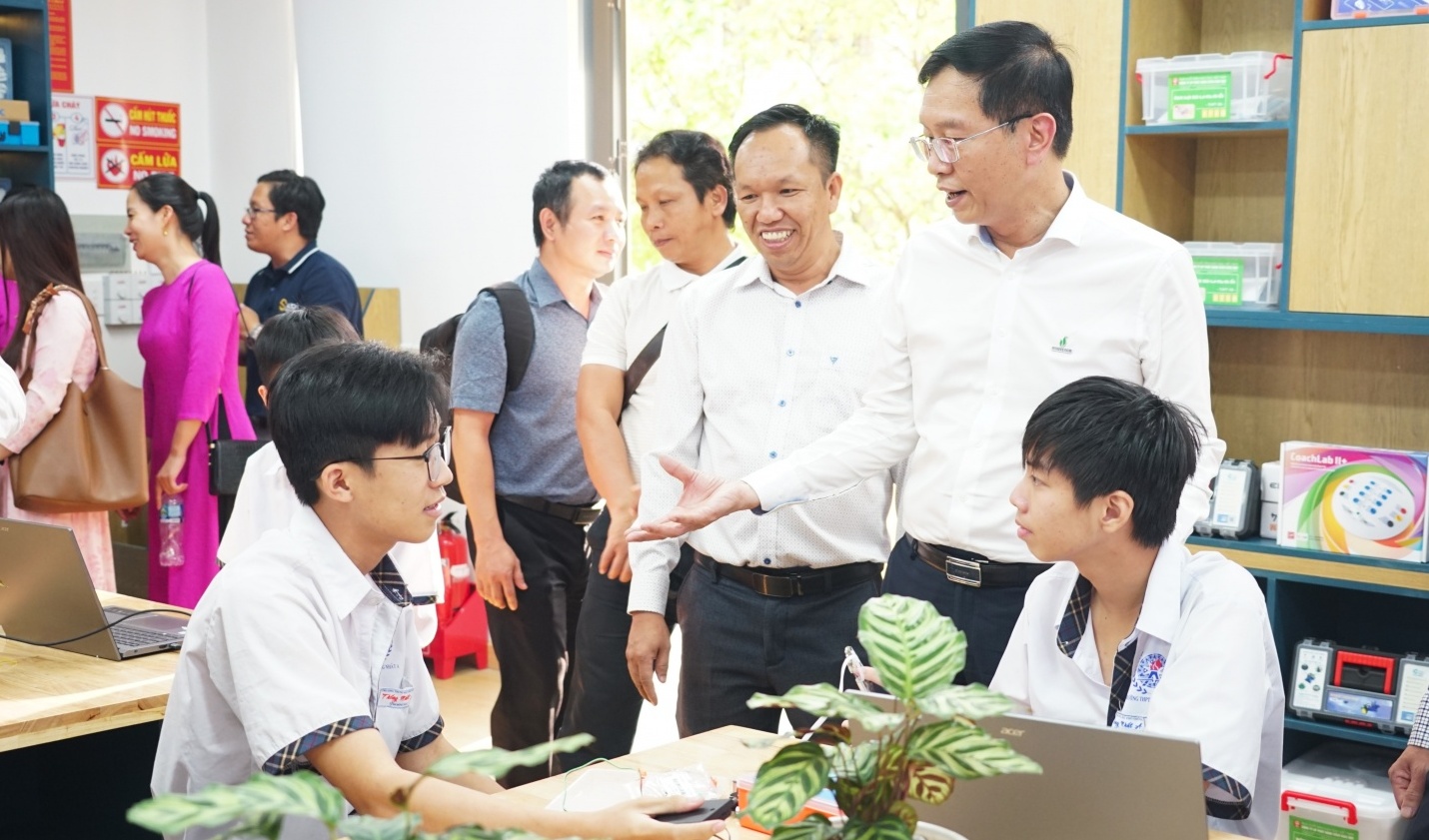 Ươm mầm tư duy khoa học và năng lực nghiên cứu cho học sinh ngay từ bậc phổ thông