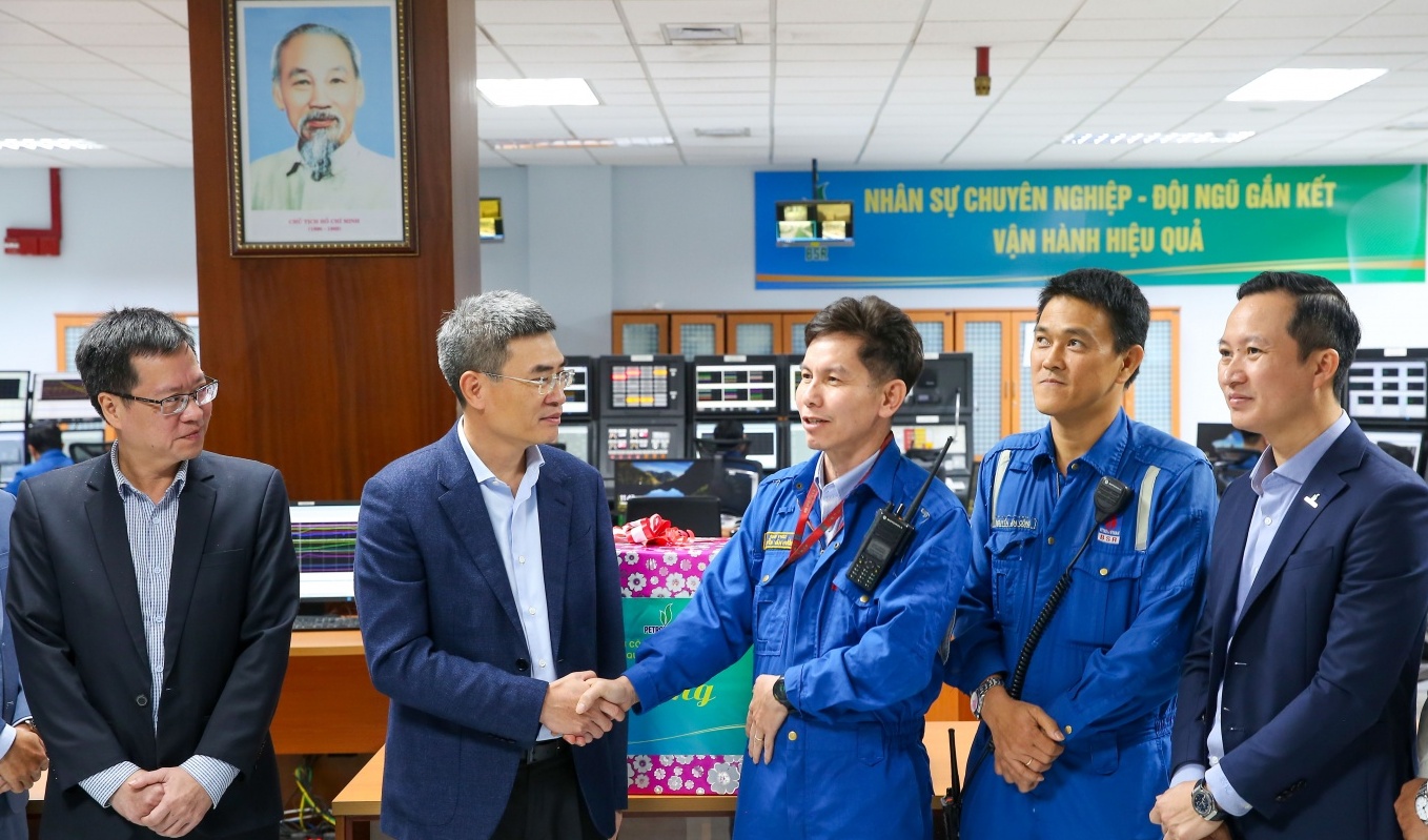 Kiểm soát chặt chẽ tiến độ và chất lượng dự án NCMR NMLD Dung Quất