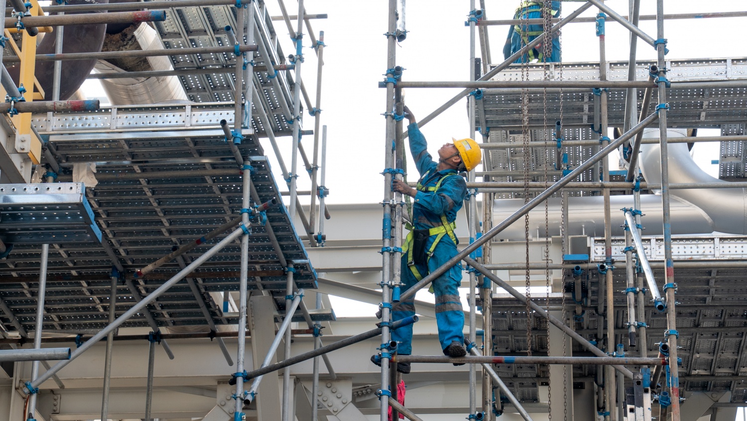 [Ch&ugrave;m ảnh] Những &ldquo;bước lắp gh&eacute;p quyết định&rdquo; trong đợt BDTT Nh&agrave; m&aacute;y Đạm Ph&uacute; Mỹ