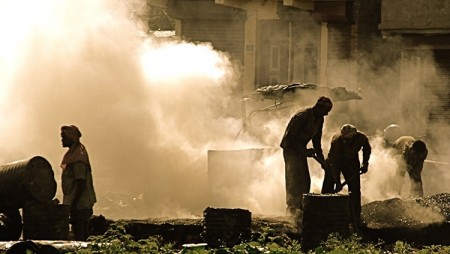 Gần 300 triệu lao động trên thế giới có thu nhập dưới 3 USD/ngày