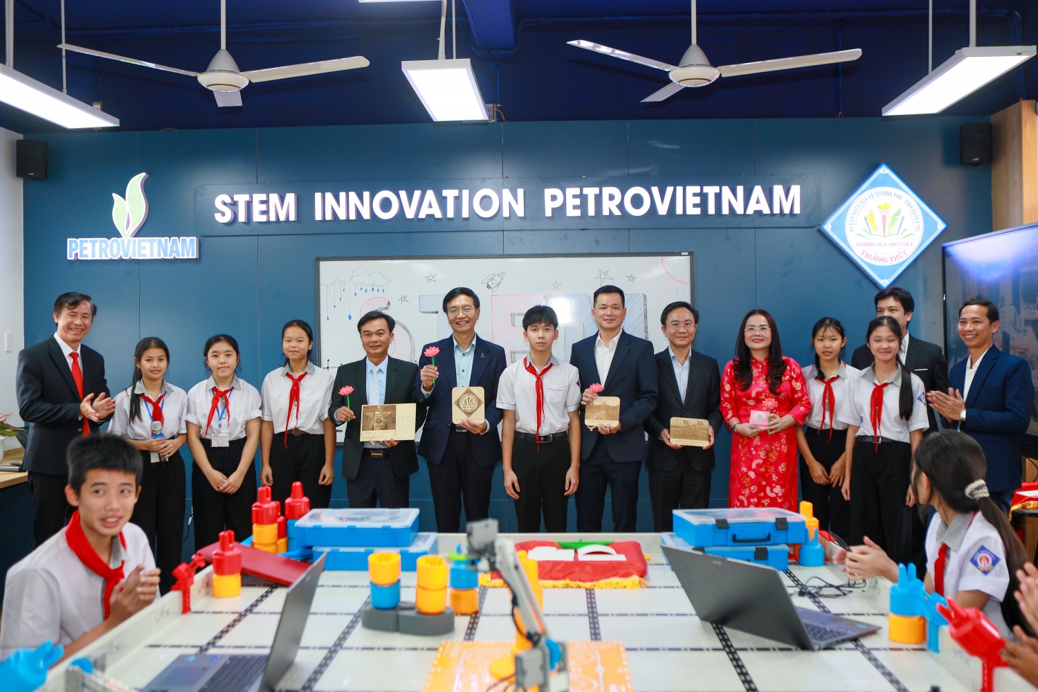 Đưa giáo dục STEM đến với học sinh “Vùng đất lửa” Quảng Trị