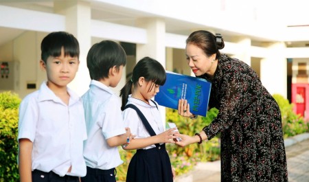 Lan tỏa “Văn hóa nghĩa tình” Petrovietnam tại trường Lưu Chí Hiếu (TP HCM)