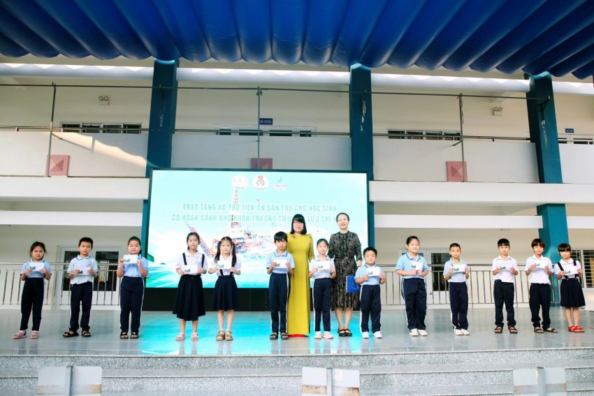 Lan tỏa “Văn hóa nghĩa tình” Petrovietnam tại trường Lưu Chí Hiếu (TP HCM)