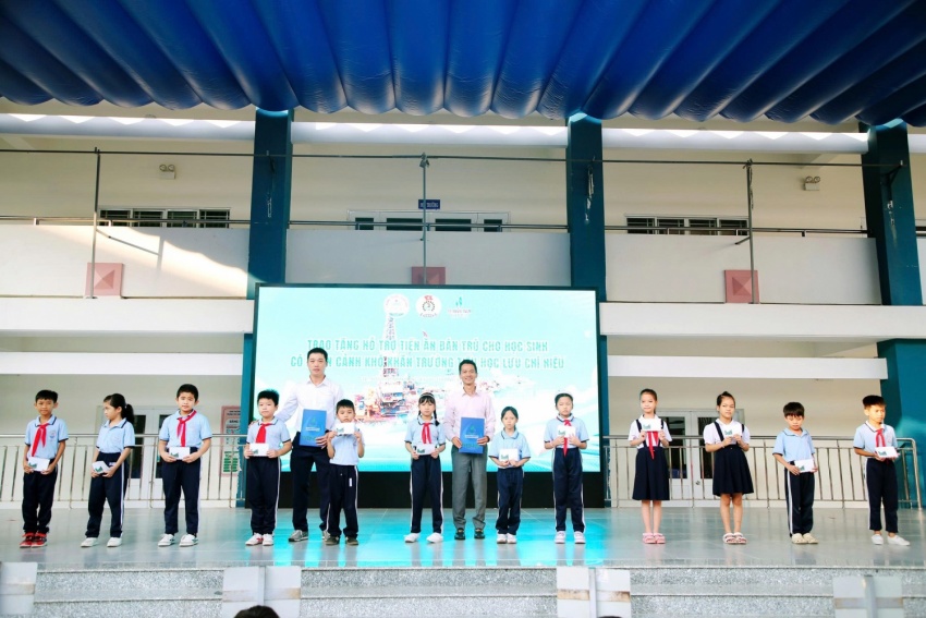 Lan tỏa “Văn hóa nghĩa tình” Petrovietnam tại trường Lưu Chí Hiếu (TP HCM)