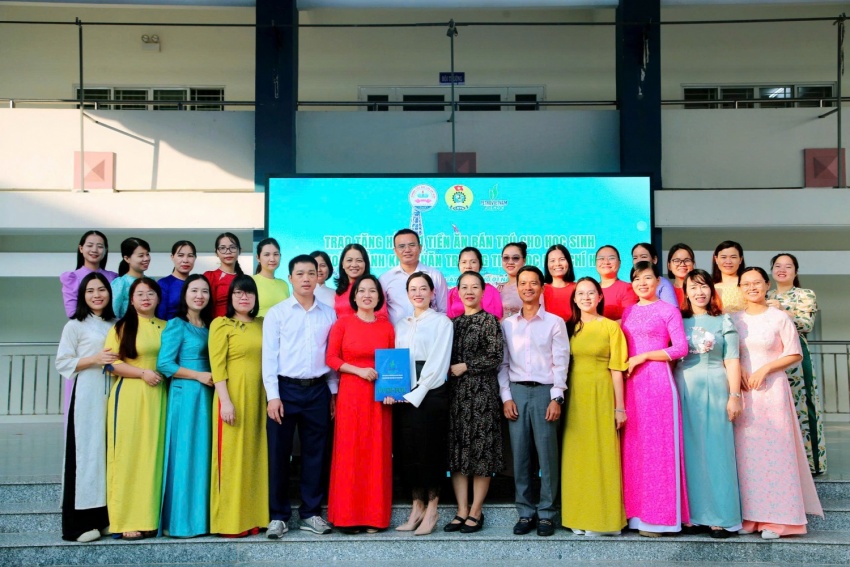 Lan tỏa “Văn hóa nghĩa tình” Petrovietnam tại trường Lưu Chí Hiếu (TP HCM)